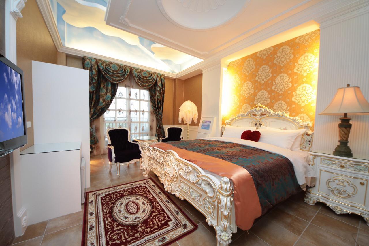 Luxembourg Hills Homestay Jiaoxi Exterior photo