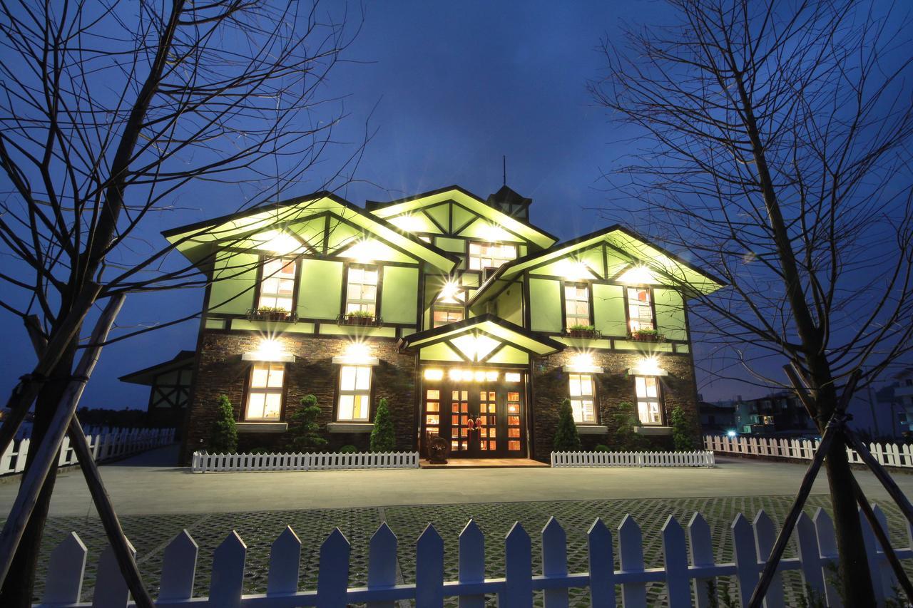 Luxembourg Hills Homestay Jiaoxi Exterior photo